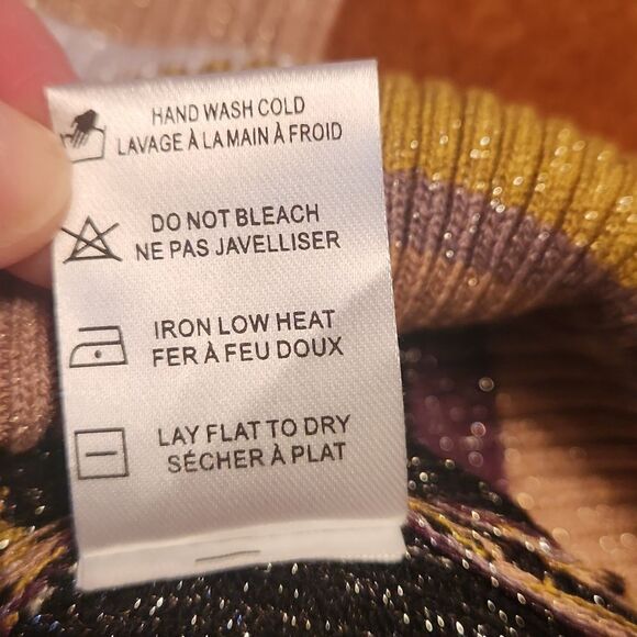 NEW Chaser Faux Wrap Metallic V-Neck Ribbed Sweater Small Black & Silver Stripes - Picture 9 of 9